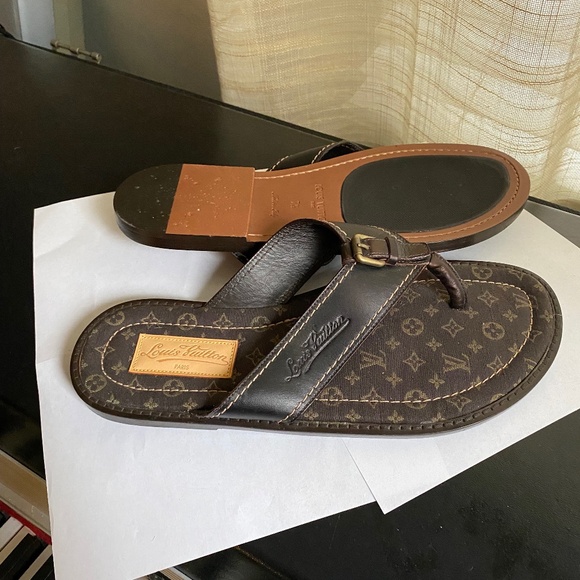 Louis Vuitton thong leather sandals monogram 7.5 Italy flats flip flops LV mules - Picture 7 of 9